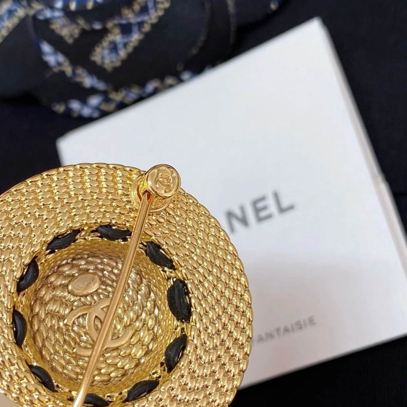 Chxnxl Brooches Refined 287842