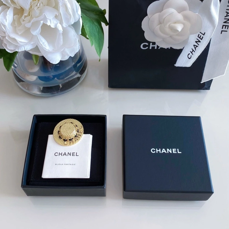 Chxnxl Brooches Refined 287842