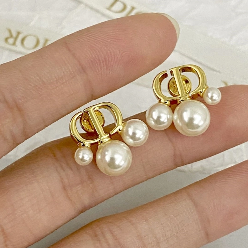Christian Dxxr Earrings Sophisticated 293797