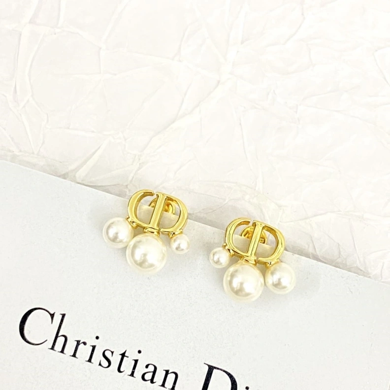 Christian Dxxr Earrings Sophisticated 293797