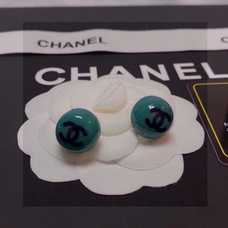Vibrant Chxnxl Earrings 285083