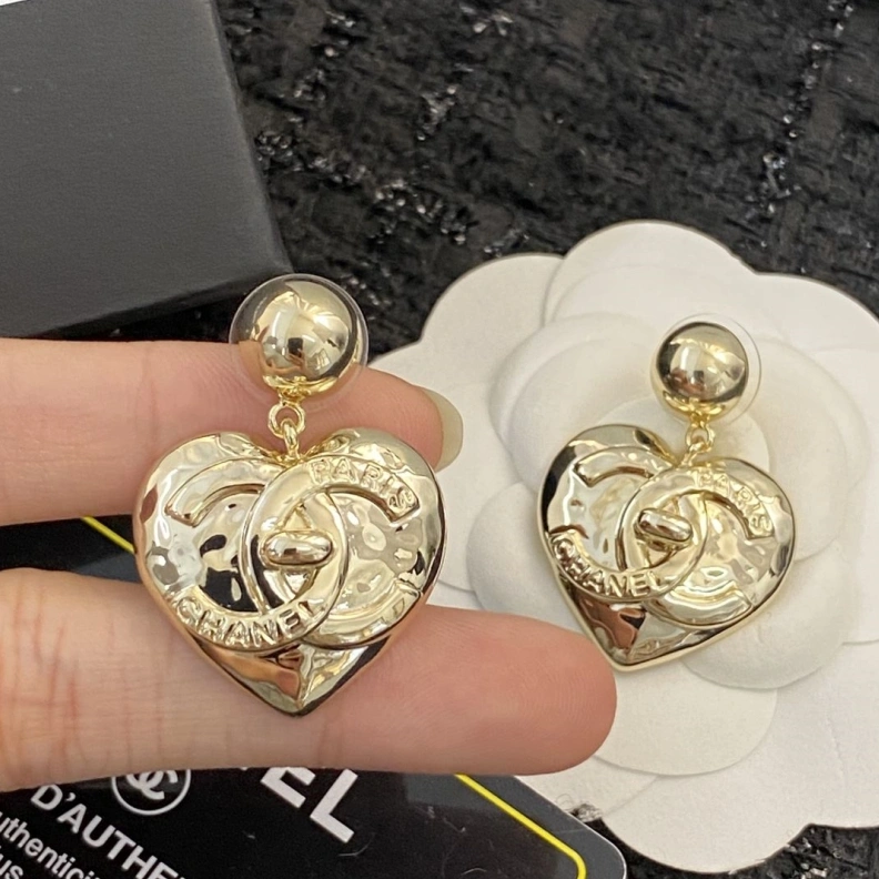 Trendsetting Chxnxl Earrings 287478