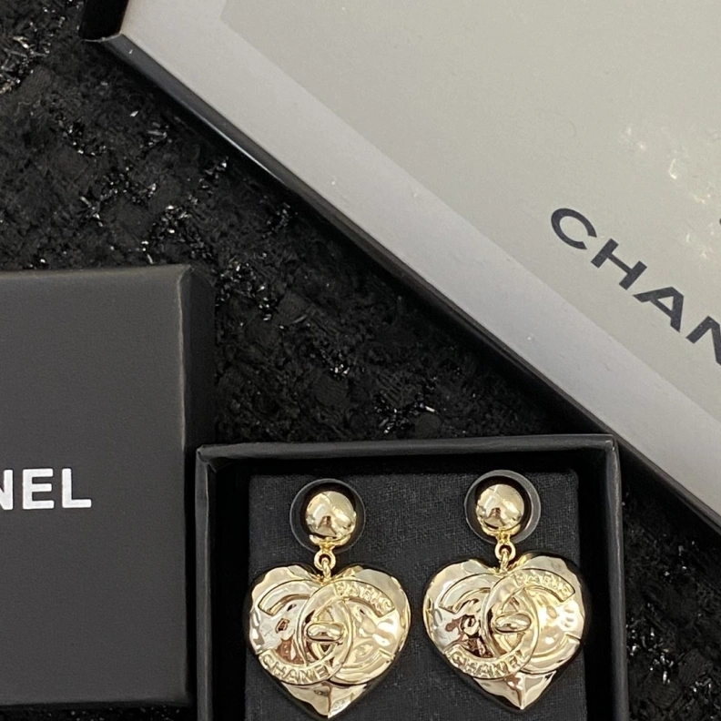 Trendsetting Chxnxl Earrings 287478