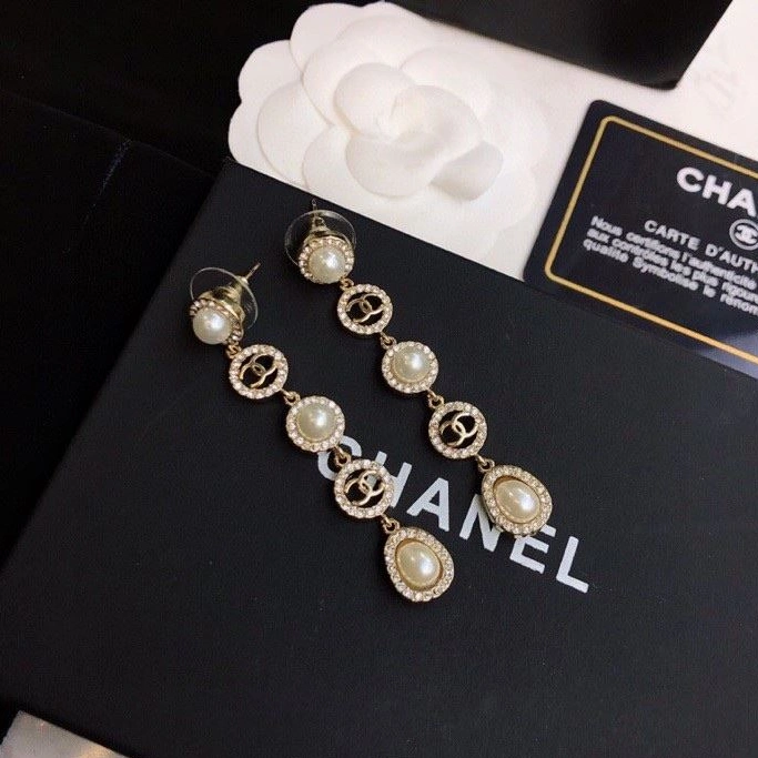 Breathable Chxnxl Earrings 287476