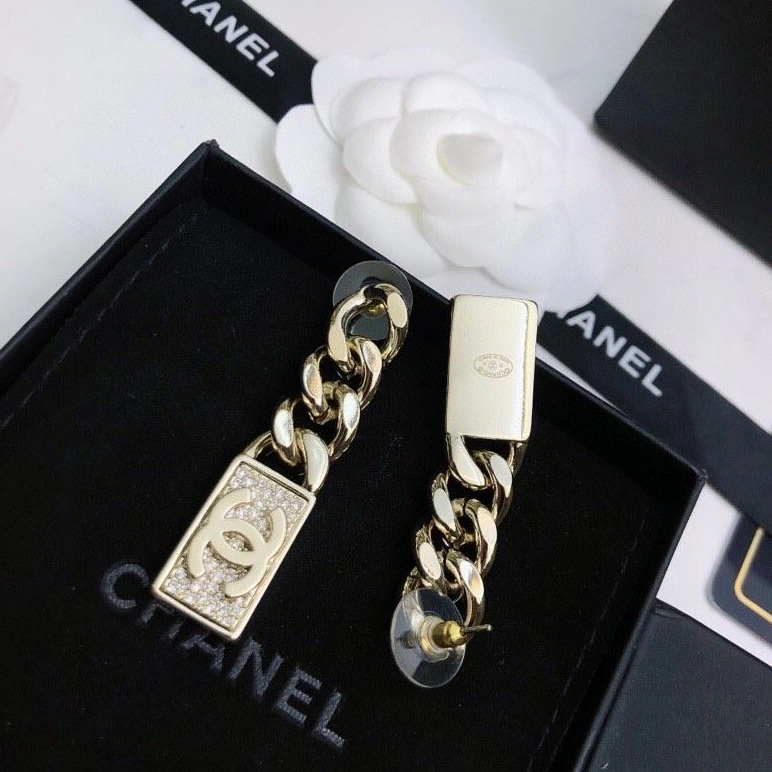 Chxnxl Earrings Sophisticated 287473