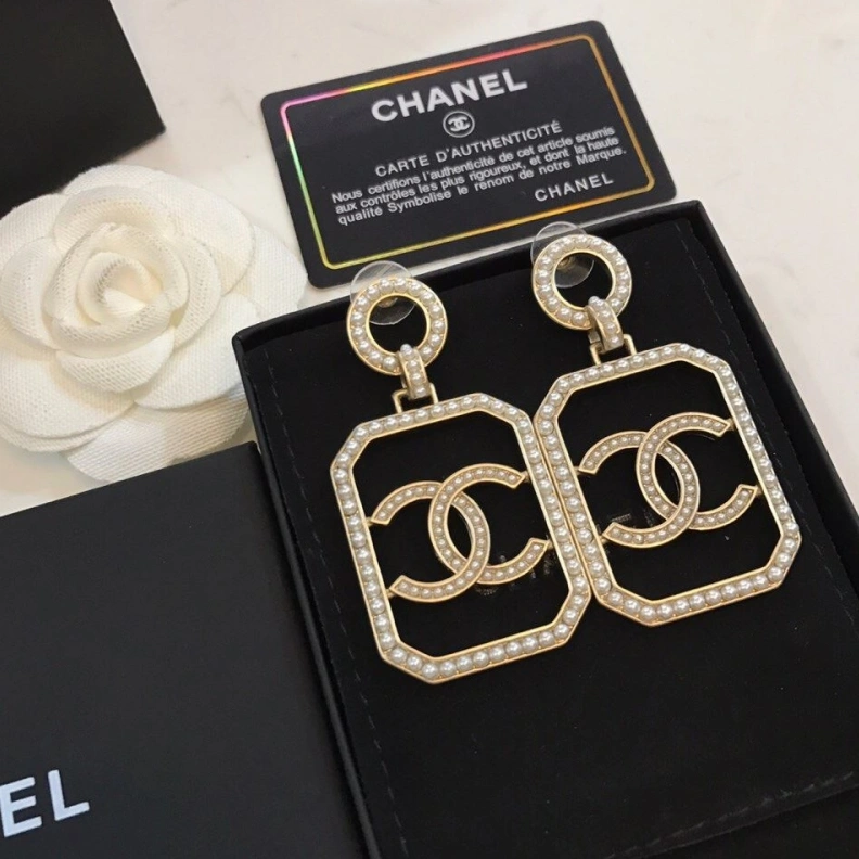 Cozy Chxnxl Earrings 287469