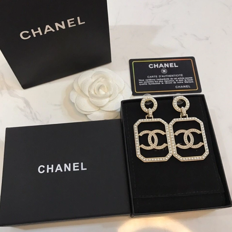 Cozy Chxnxl Earrings 287469
