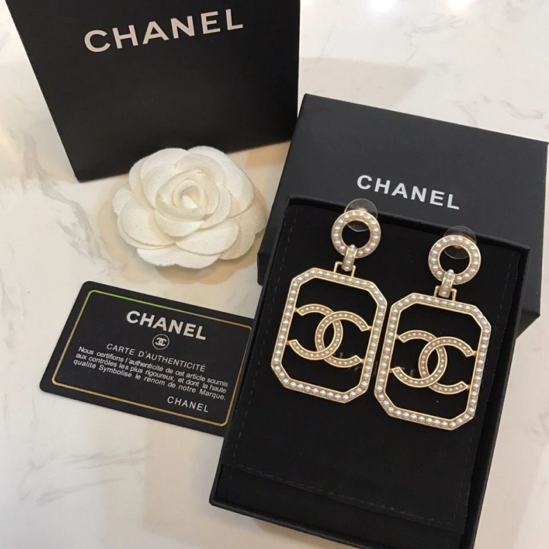 Cozy Chxnxl Earrings 287469