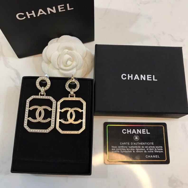 Cozy Chxnxl Earrings 287469