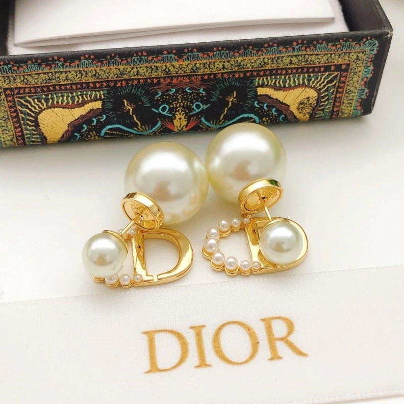 Classic Christian Dxxr Earrings 294529