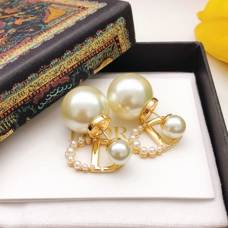 Classic Christian Dxxr Earrings 294529