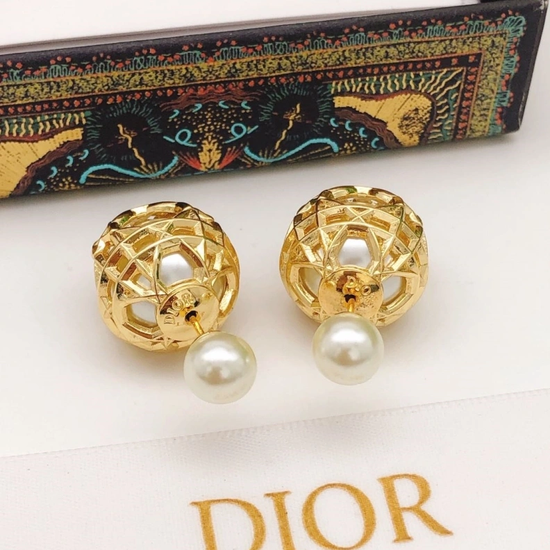 Christian Dxxr Earrings Fashionable 294527