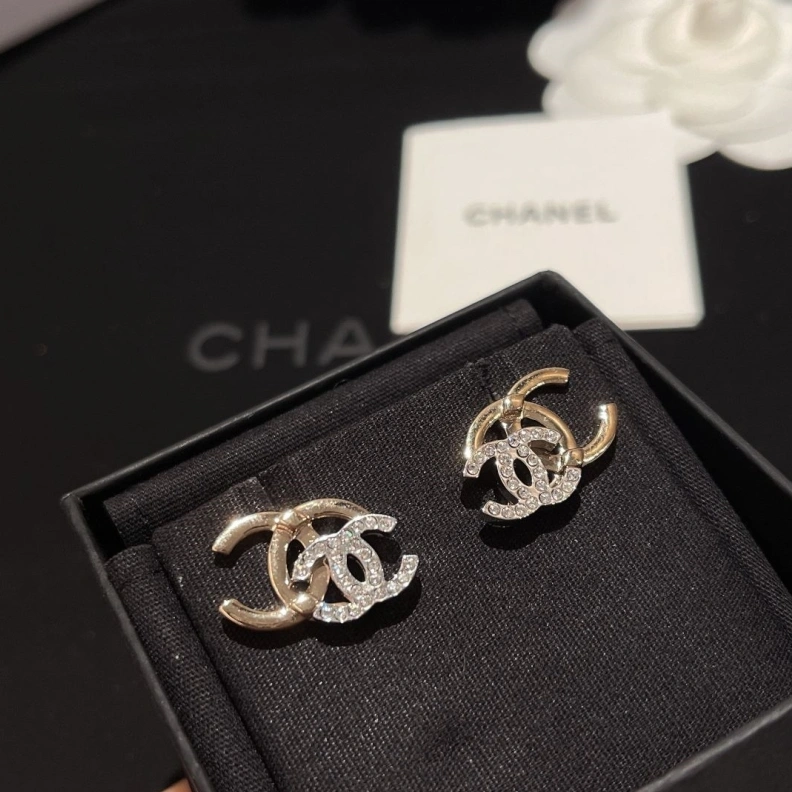 Trendy Chxnxl Earrings 287456
