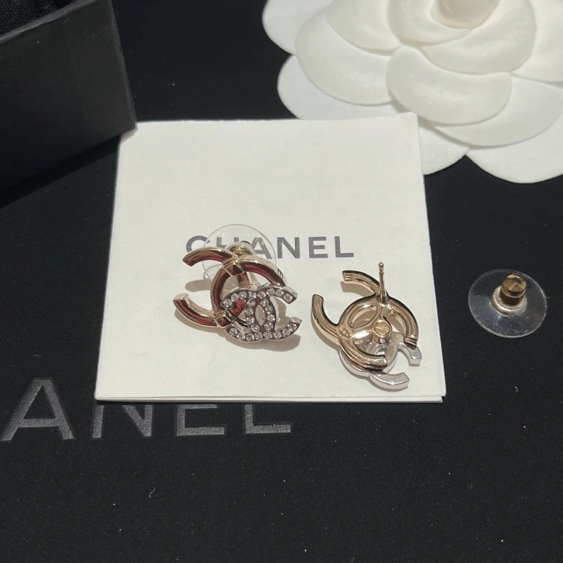 Trendy Chxnxl Earrings 287456