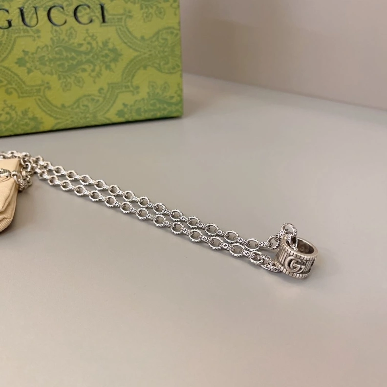 Gxccx Necklaces Affordable 303087