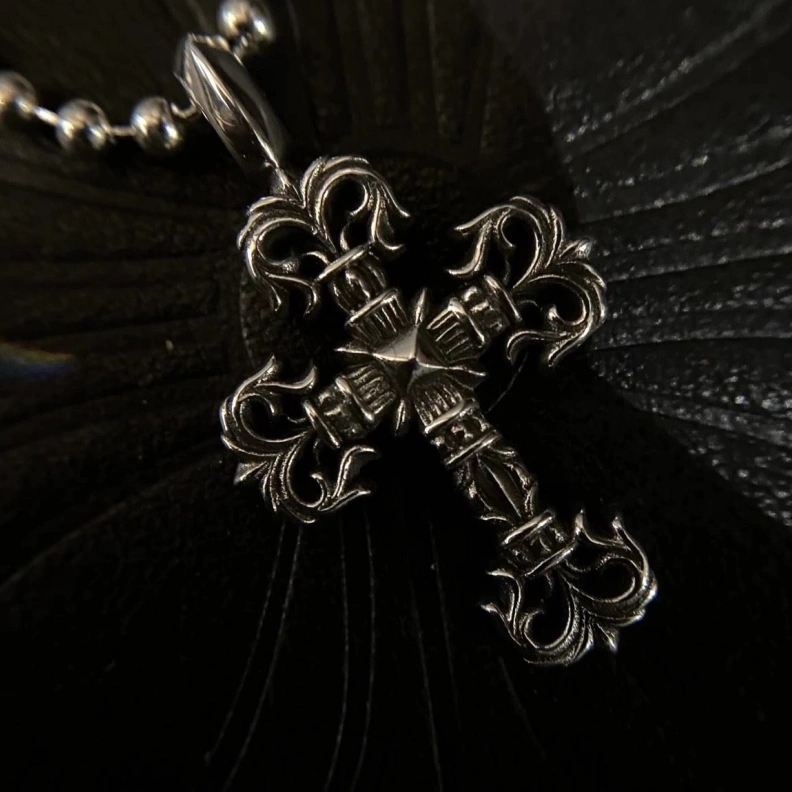 GoAnywhere Chrxmx Hxxrts Necklaces 297859