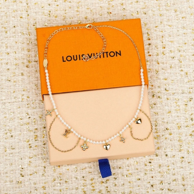 Sleek LX Necklaces 309327