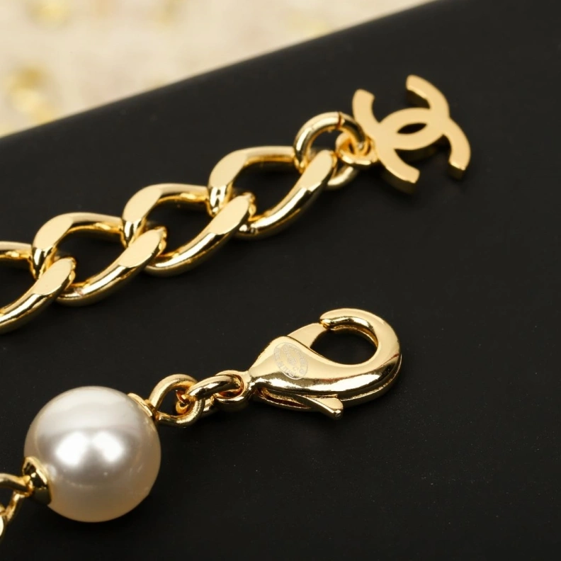 EyeCatching Chxnxl Necklaces 286772