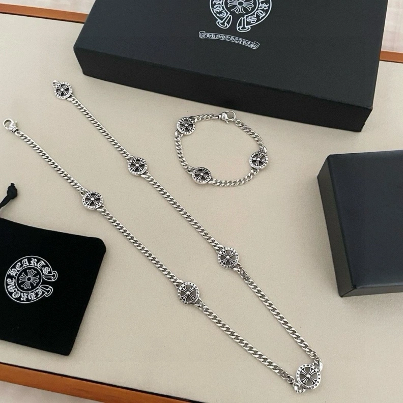 Chrxmx Hxxrts Necklaces DailyWear 297857