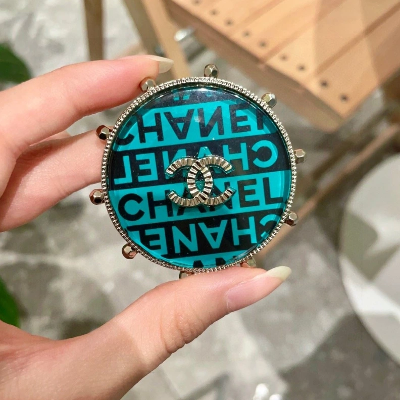 Versatile Chxnxl Brooches 287824