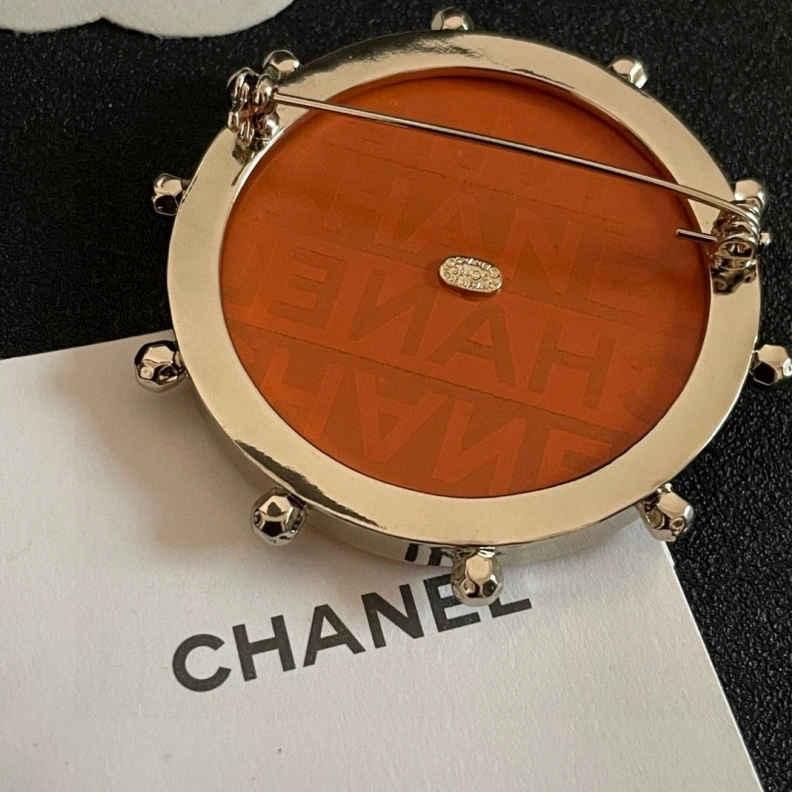 Trendsetting Chxnxl Brooches 287835