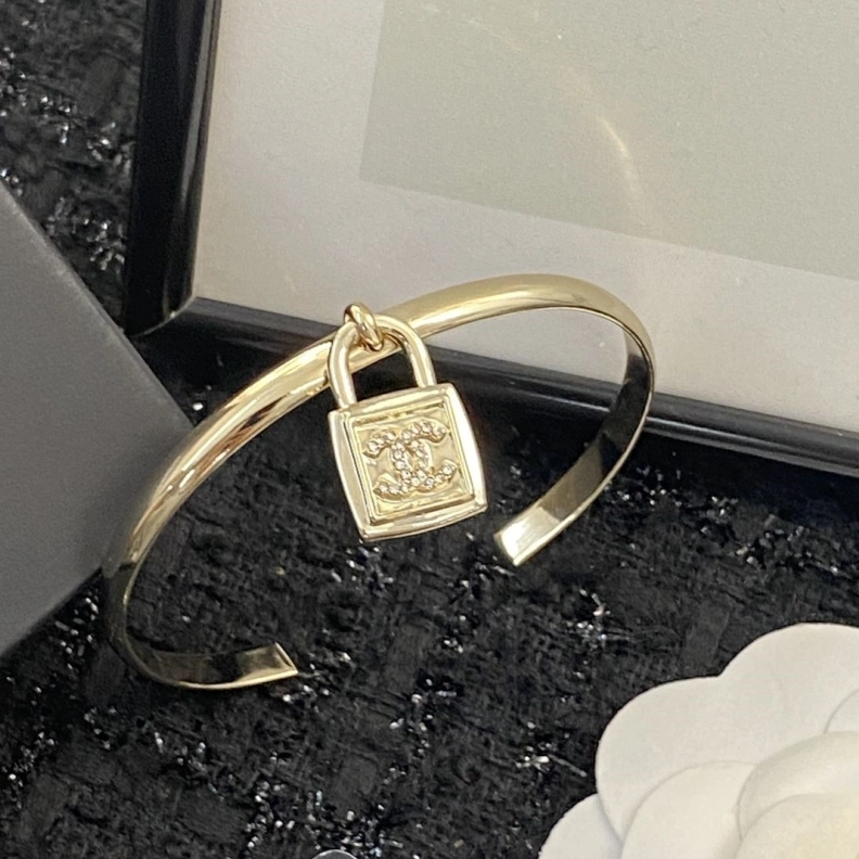 Functional Chxnxl Bracelets 287931