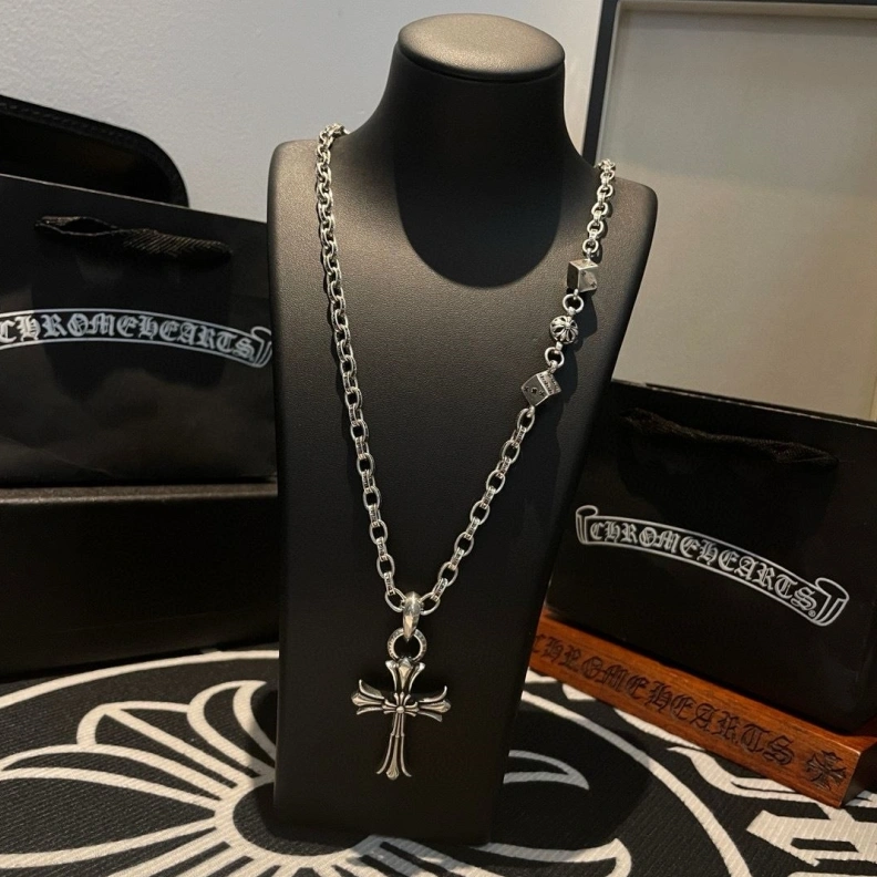 Sleek Chrxmx Hxxrts Necklaces 297852