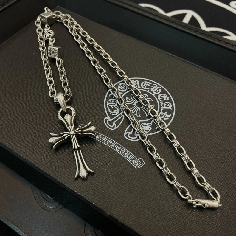 Sleek Chrxmx Hxxrts Necklaces 297852