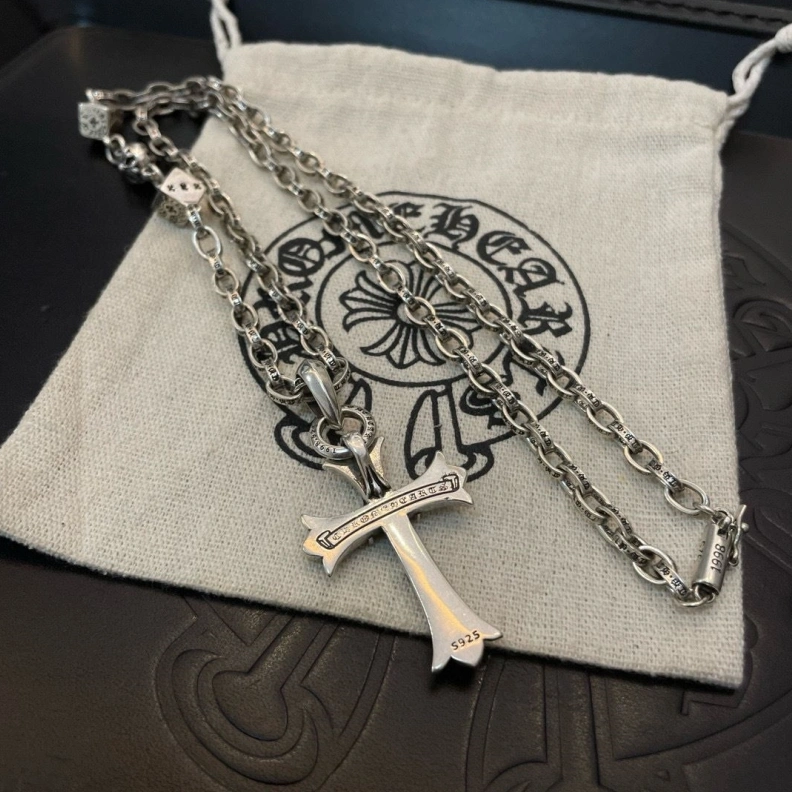 Sleek Chrxmx Hxxrts Necklaces 297852