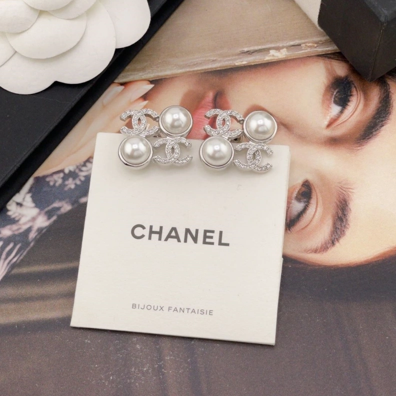 Durable Chxnxl Earrings 287410