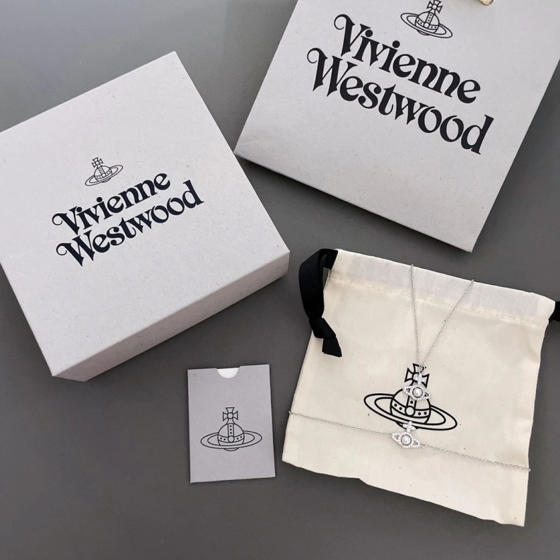 Cozy VIVENNE WESTWOOD 313346