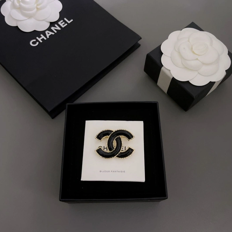 SportInspired Chxnxl Brooches 287821