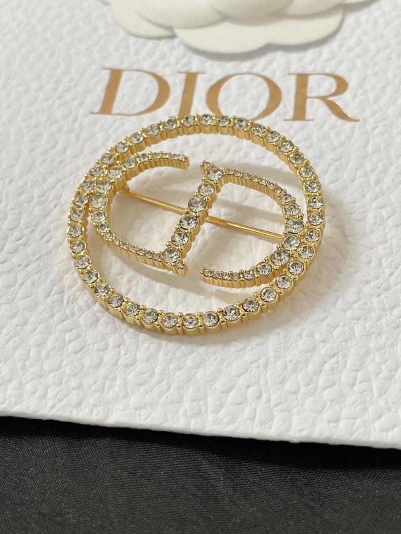 Christian Dxxr Brooches ModernLook 294590