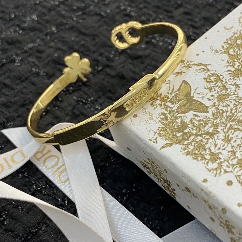 Christian Dxxr Bracelets Lightweight 294629