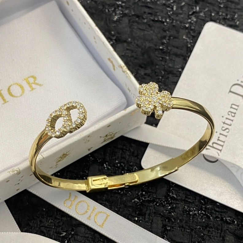Christian Dxxr Bracelets Lightweight 294629