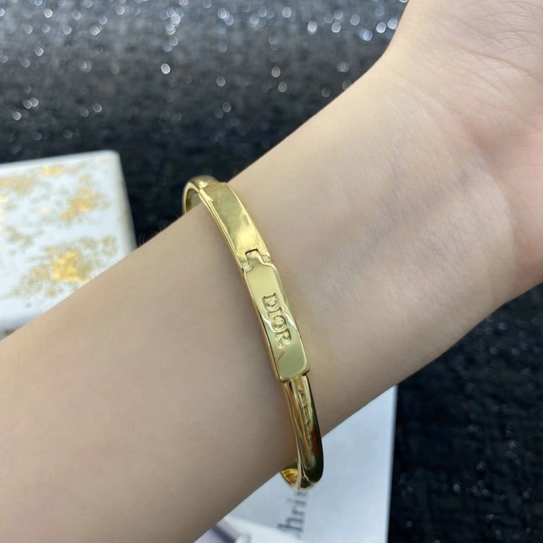 Christian Dxxr Bracelets Lightweight 294629