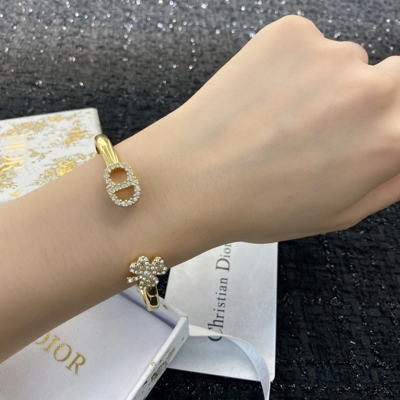 Christian Dxxr Bracelets Lightweight 294629