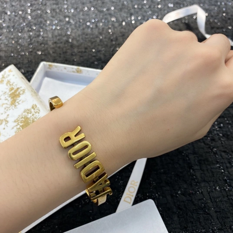 Christian Dxxr Bracelets EyeCatching 294636