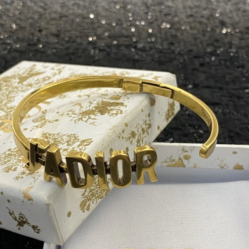Christian Dxxr Bracelets EyeCatching 294636