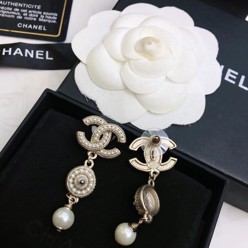 WellDesigned Chxnxl Earrings 287400