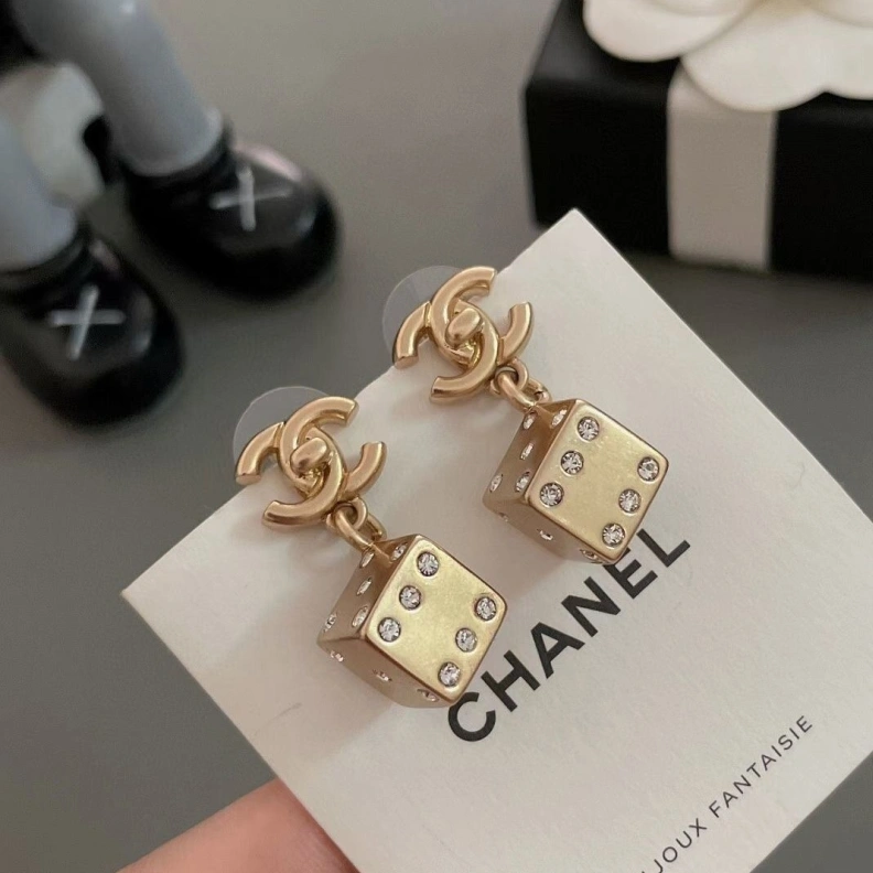 Flexible Chxnxl Earrings 287396