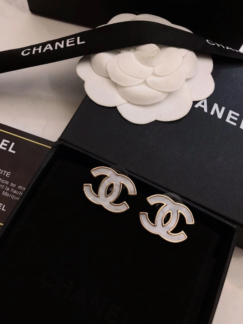 Comfortable Chxnxl Earrings 287391