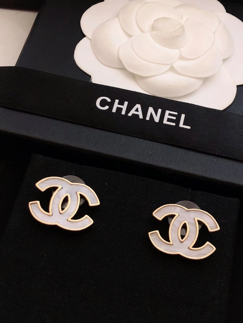 Comfortable Chxnxl Earrings 287391