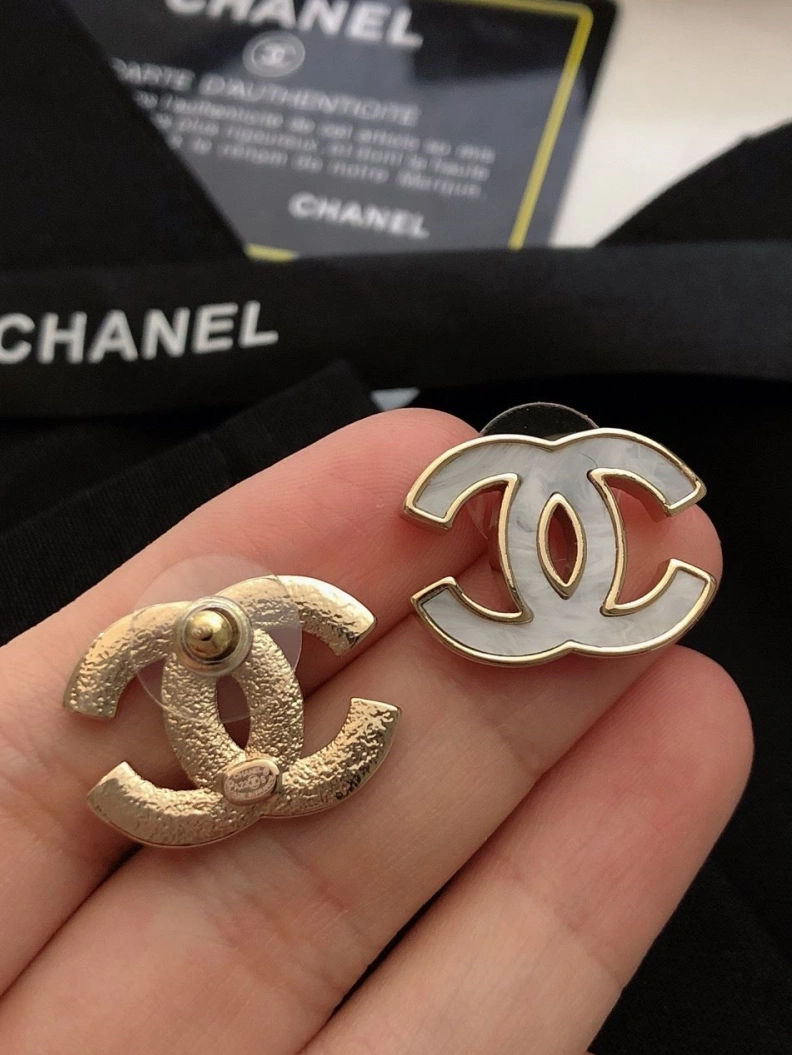 Comfortable Chxnxl Earrings 287391