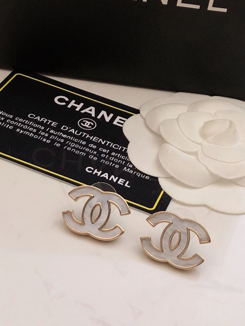 Comfortable Chxnxl Earrings 287391