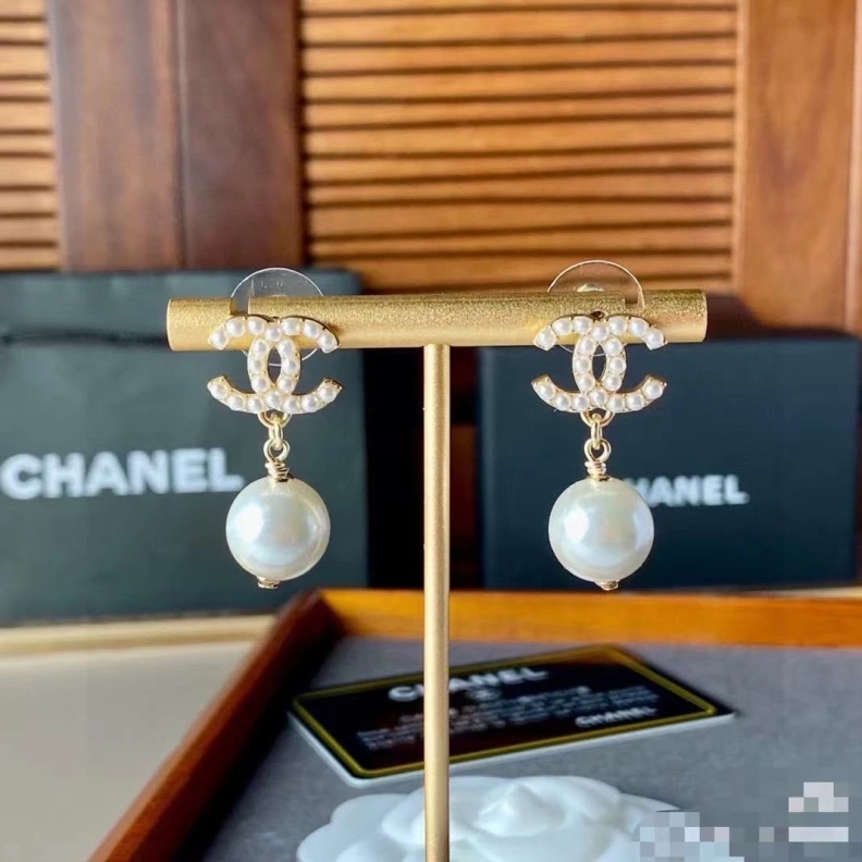 Sophisticated Chxnxl Earrings 287390