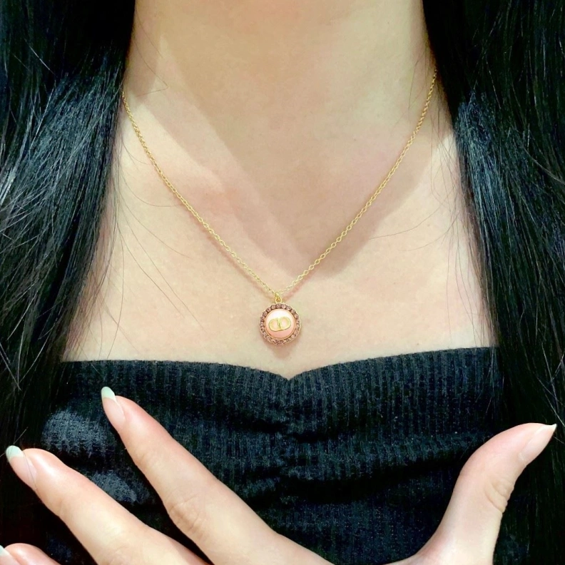 Compact Christian Dxxr Necklaces 294378