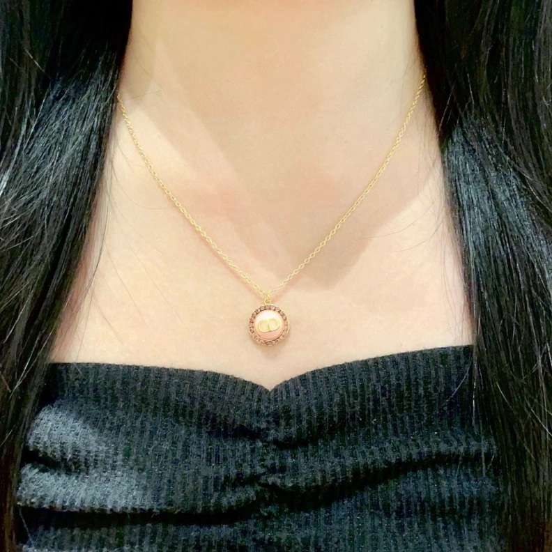 Compact Christian Dxxr Necklaces 294378