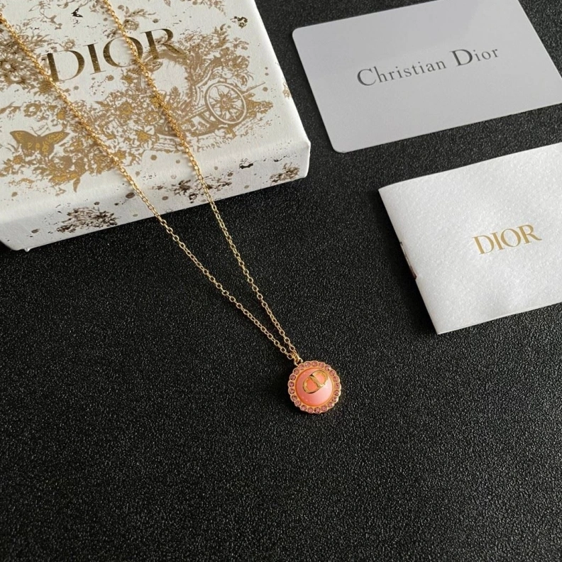 Compact Christian Dxxr Necklaces 294378