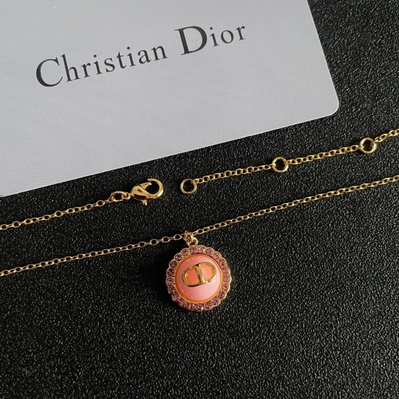 Compact Christian Dxxr Necklaces 294378